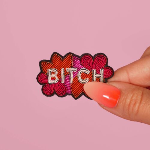 Broche Bitch - Broderie faite main cannetille
