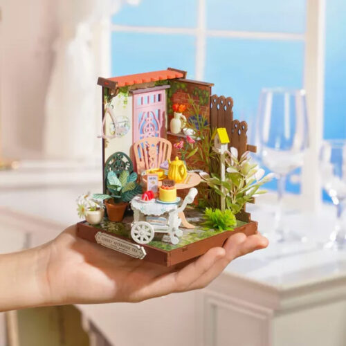 Maison DIY miniature - Thé dans le jardin