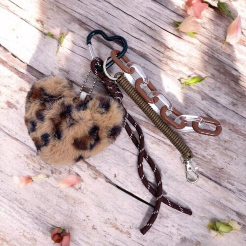 Grigri porte-clé coeur fourrure léopard